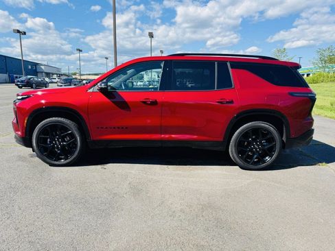 Used 2024 Chevrolet Traverse RS w/ LPO, Floor Liner Package image 4