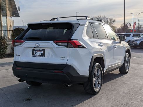 Used 2022 Toyota RAV4 XLE w/ Convenience Package image 3