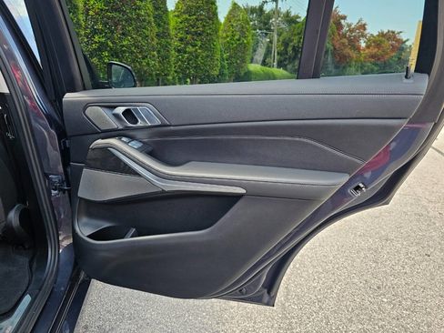 Used 2021 BMW X7 xDrive40i w/ Premium Package image 35