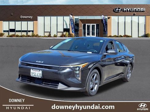 Used 2025 Kia K4 FWD image 1