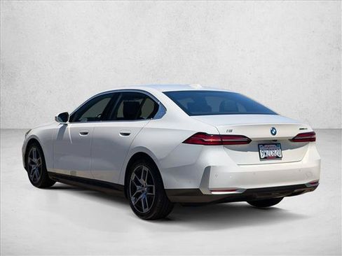Certified 2026 BMW i5 eDrive40 w/ Convenience Package RWD image 8