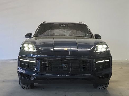 New 2026 Porsche Cayenne image 8