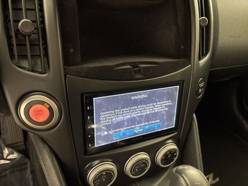 Used 2017 Nissan 370Z Coupe image 28