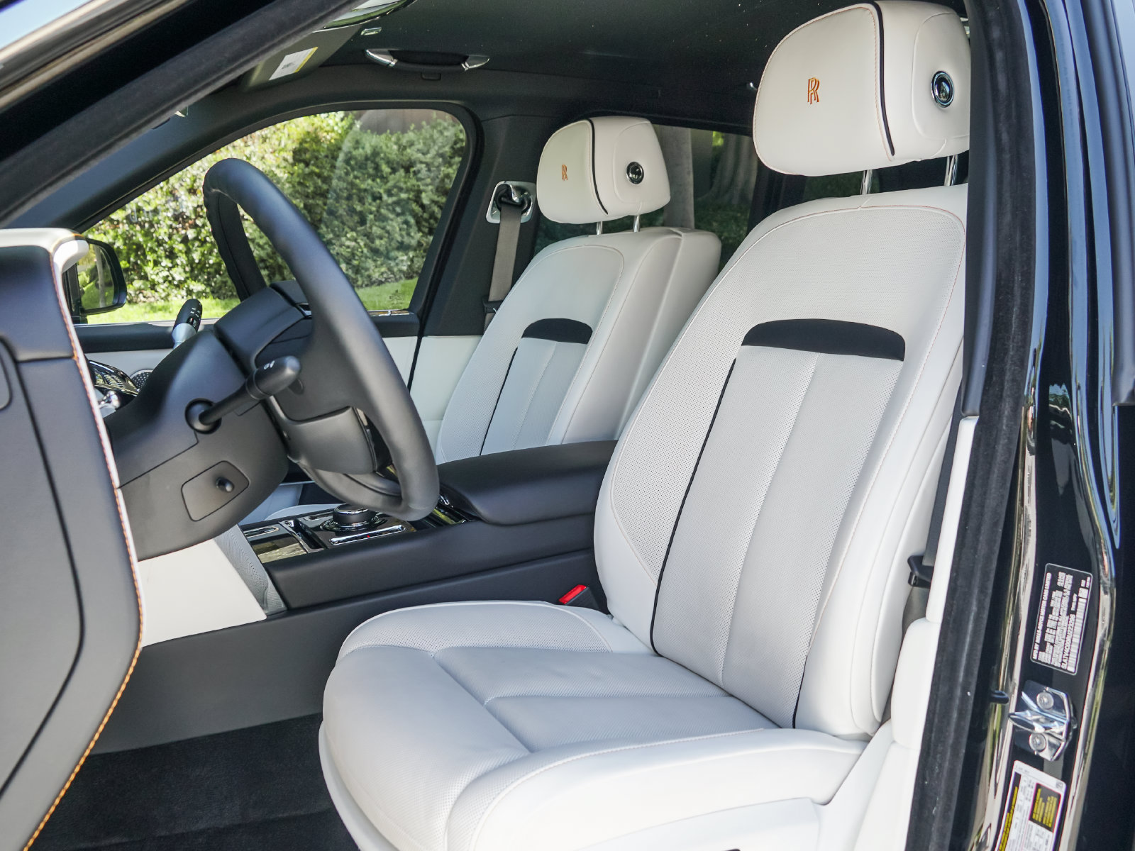 Certified 2024 Rolls-Royce Cullinan w/ Cullinan Package AWD/4WD image 21