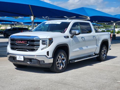 Used 2023 GMC Sierra 1500 SLT AWD/4WD image 2