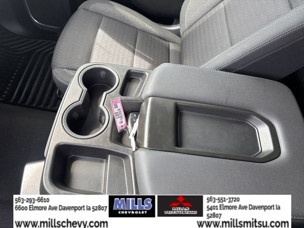 Used 2023 Chevrolet Silverado 1500 LT AWD/4WD image 18