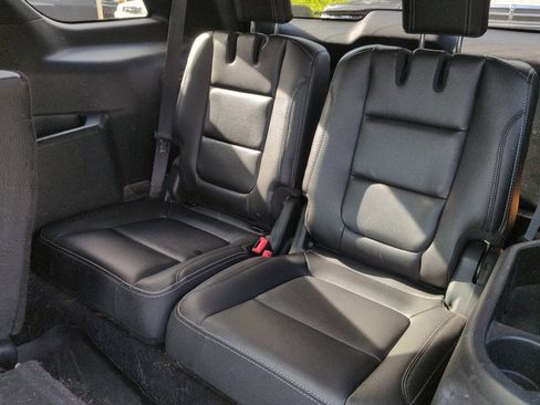 Used 2018 Ford Explorer Limited w/ Equipment Group 301A image 6