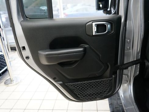 Used 2020 Jeep Gladiator Sport w/ Quick Order Package 24S AWD/4WD image 43