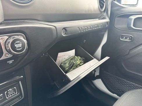 Certified 2022 Jeep Wrangler Willys image 26