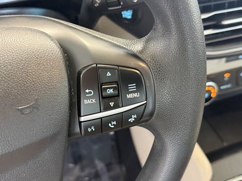 Used 2021 Ford Escape SE FWD image 19