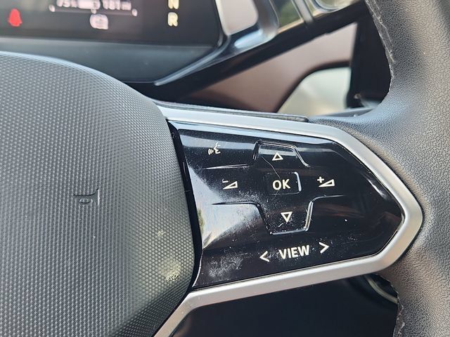 Certified 2023 Volkswagen ID.4 Pro AWD/4WD image 17