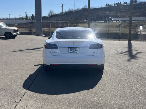 Used 2014 Tesla Model S 60 image 6