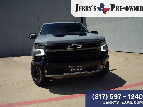 Used 2024 Chevrolet Silverado 1500 ZR2 w/ Technology Package AWD/4WD image 7