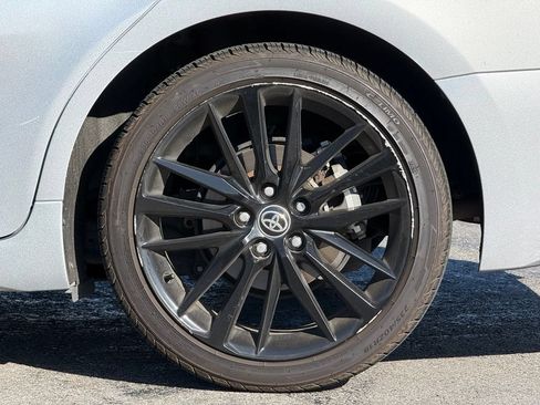 Used 2024 Toyota Camry XSE FWD image 3