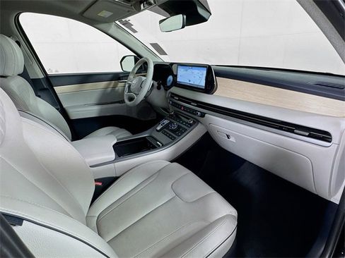 Used 2023 Hyundai Palisade Limited image 25