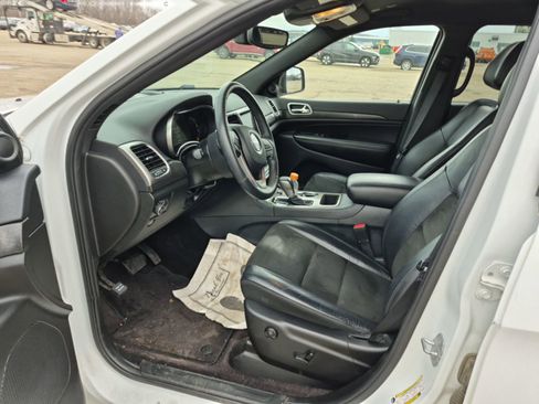 Used 2018 Jeep Grand Cherokee Altitude image 8