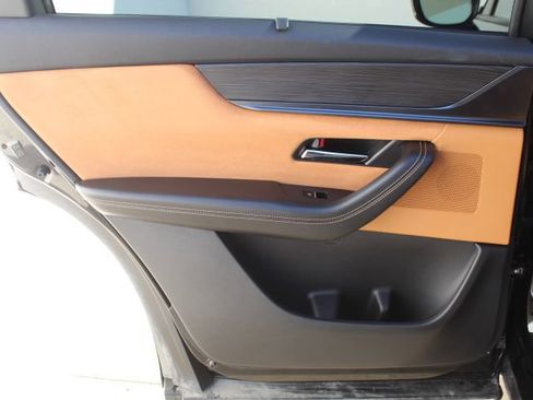 Certified 2024 MAZDA CX-90 3.3 Turbo S w/ Premium Plus image 33