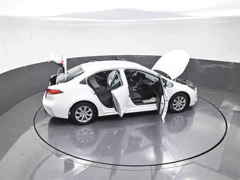 Used 2023 Toyota Corolla LE image 14