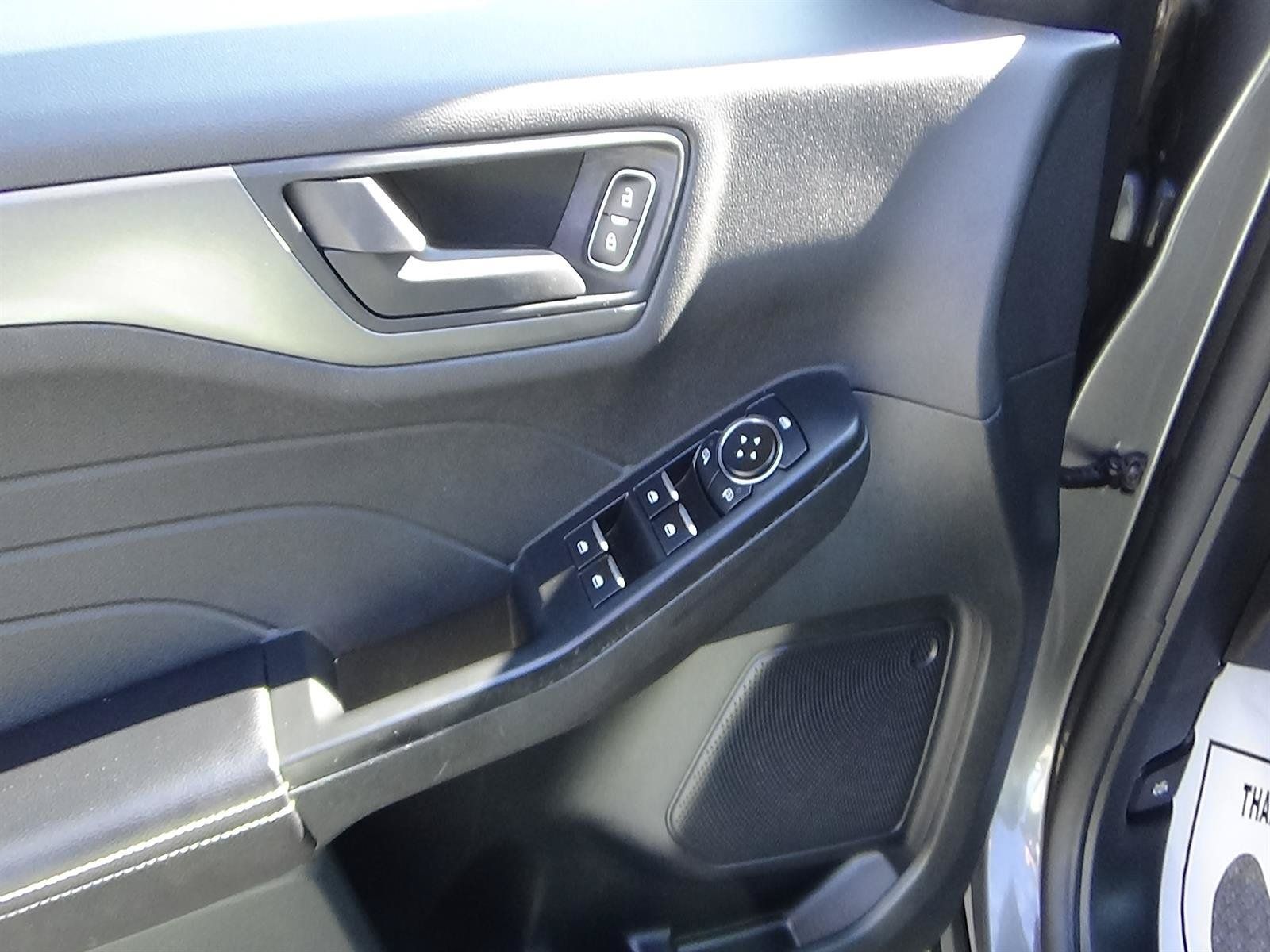 Used 2025 Ford Escape Active FWD image 15