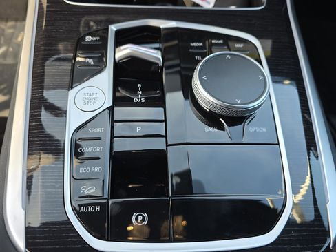 New 2026 BMW X5 xDrive40i w/ M Sport Package image 18