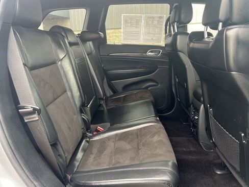 Used 2019 Jeep Grand Cherokee Altitude image 13