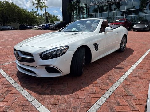 Used 2020 Mercedes-Benz SL 450 image 2