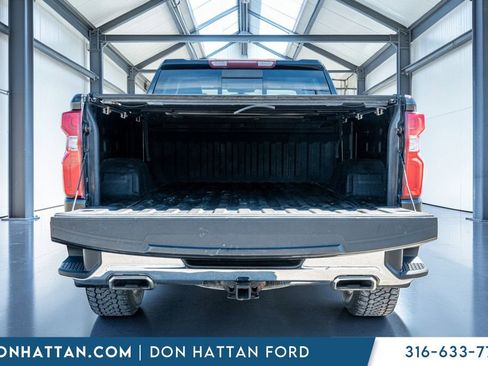 Used 2019 Chevrolet Silverado 1500 LTZ w/ LTZ Convenience Package AWD/4WD image 31
