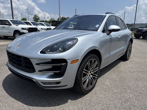 Used 2016 Porsche Macan Turbo AWD/4WD image 3