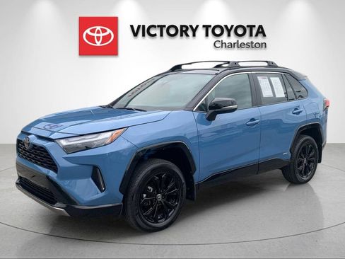 Used 2025 Toyota RAV4 XSE w/ Weather Package AWD/4WD image 1