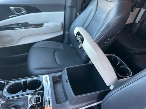 Used 2022 Kia Carnival SX FWD image 15