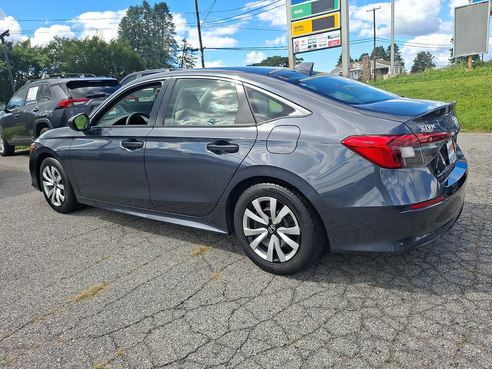 Used 2023 Honda Civic LX image 4