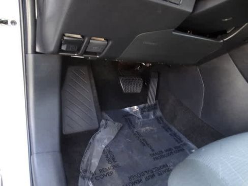 Used 2024 Toyota RAV4 XLE w/ Convenience Package image 27