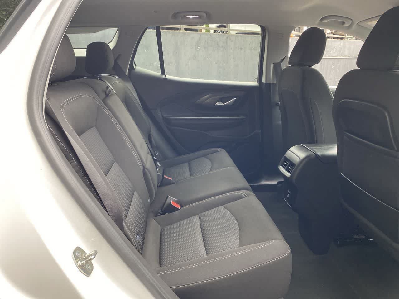 Used 2024 GMC Terrain SLE AWD/4WD image 18