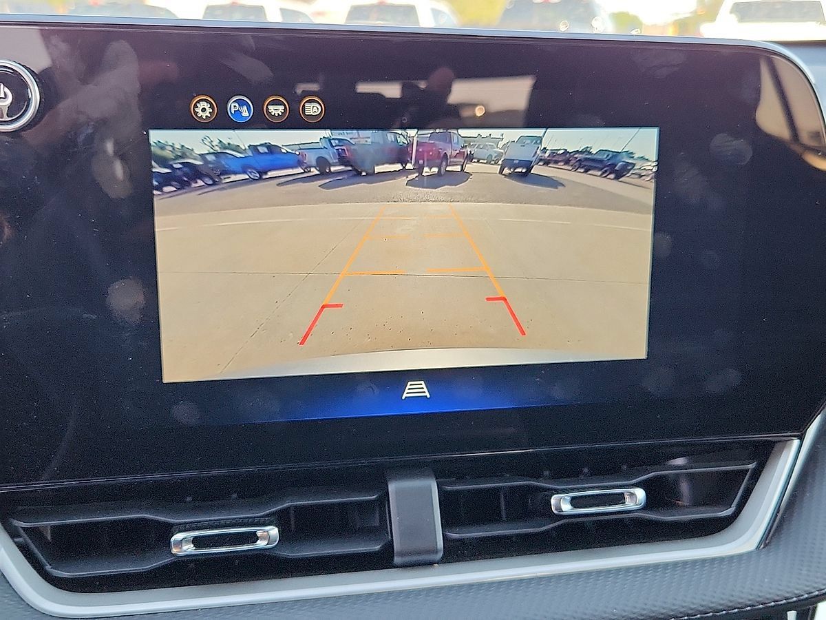 Used 2026 Chevrolet Equinox LT AWD/4WD image 10