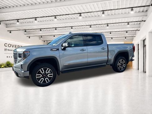 Used 2025 GMC Sierra 1500 AT4 w/ AT4 Premium Package AWD/4WD image 5