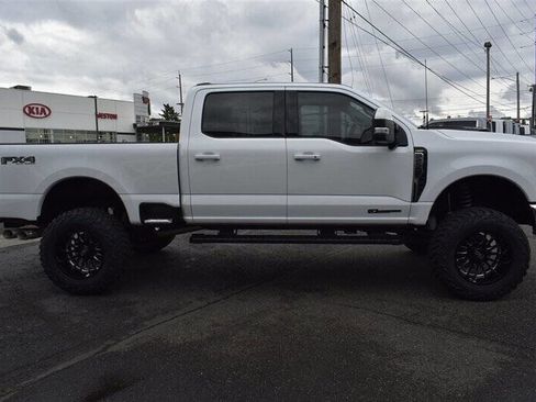 Used 2023 Ford F250 Lariat w/ FX4 Off-Road Package image 6