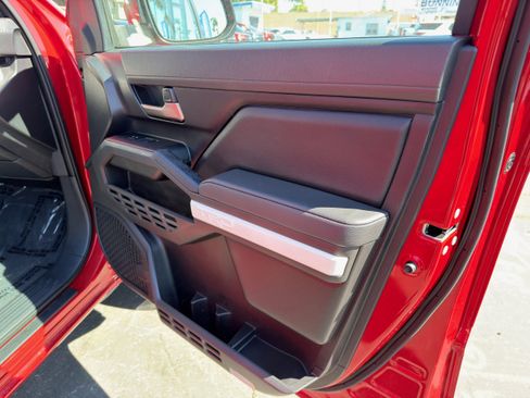 Used 2024 Toyota Tacoma TRD Sport w/ TRD Sport Upgrade Package RWD image 11