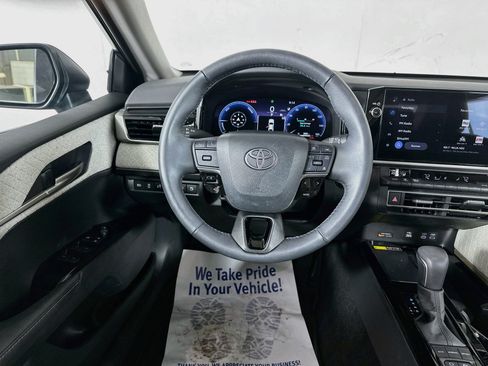 Used 2026 Toyota Camry XLE AWD/4WD image 22