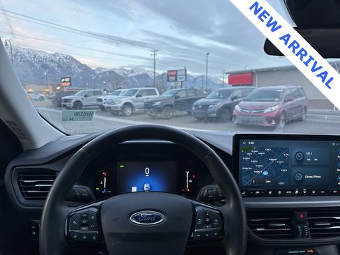 Used 2023 Ford Escape SE image 20