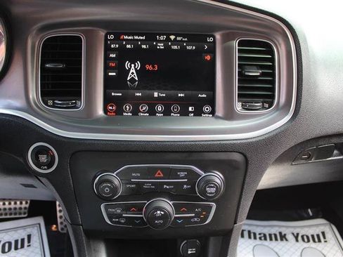 Used 2019 Dodge Charger R/T RWD image 17