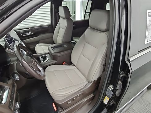 Used 2022 GMC Yukon XL SLT image 28