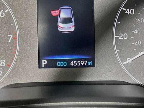 Used 2024 Toyota Corolla LE FWD image 11