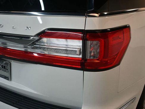 Used 2020 Lincoln Navigator Reserve w/ Luxury Package AWD/4WD image 13