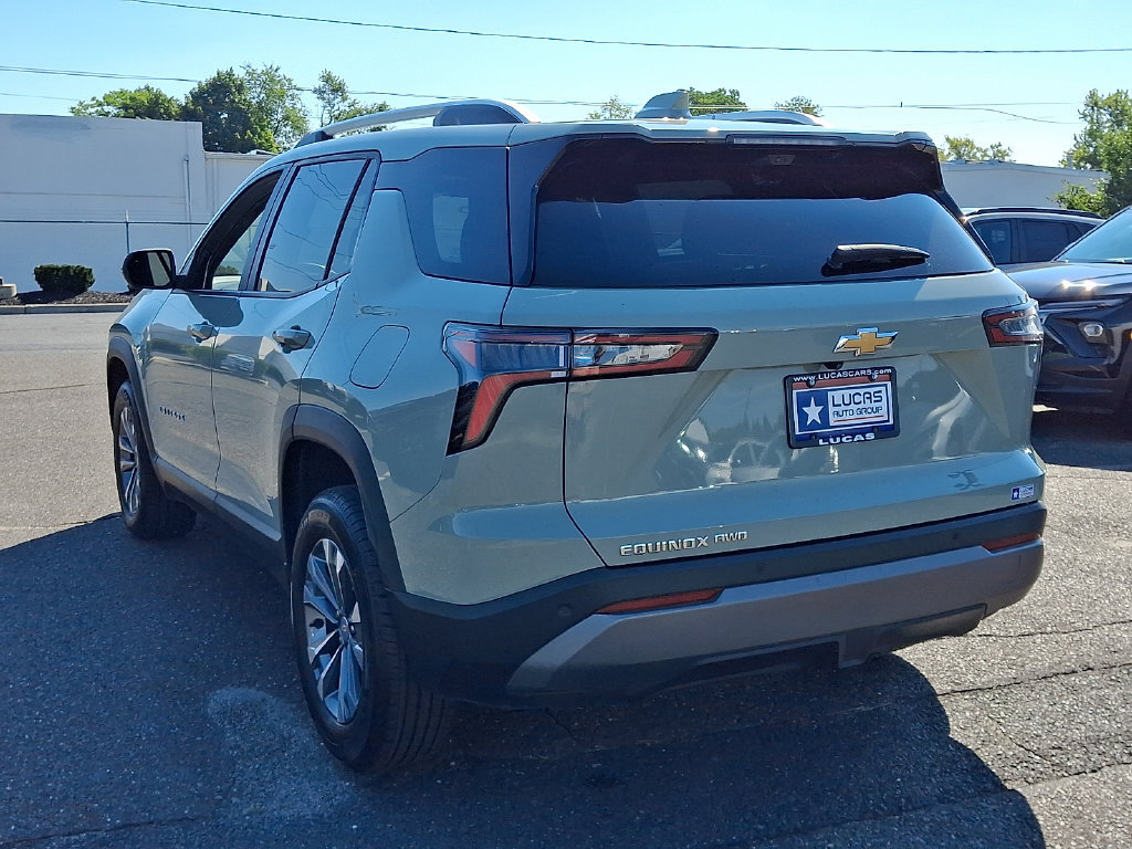 Used 2025 Chevrolet Equinox LT w/ Convenience Package II AWD/4WD image 9