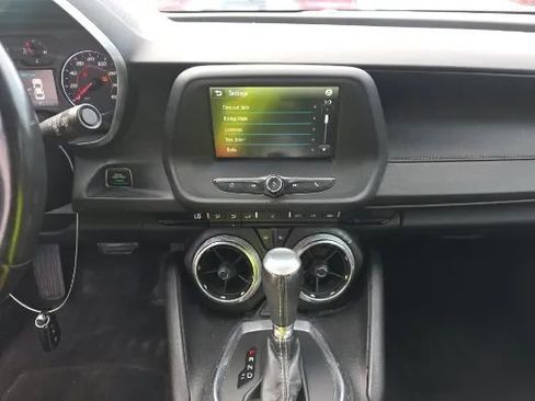 Used 2018 Chevrolet Camaro LT w/ RS Package image 11