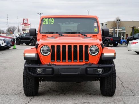 Used 2019 Jeep Wrangler Unlimited Sahara w/ Quick Order Package 24M Moab AWD/4WD image 2
