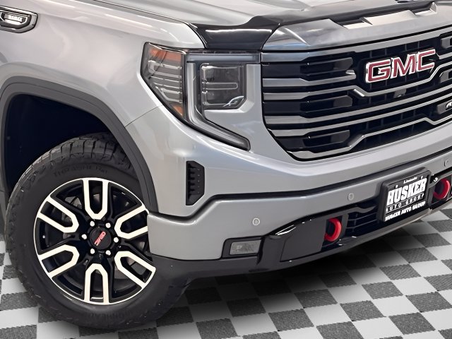 Used 2023 GMC Sierra 1500 AT4 w/ AT4 Premium Package AWD/4WD image 33