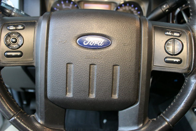 Used 2016 Ford F250 Lariat w/ Lariat Ultimate Package AWD/4WD image 19