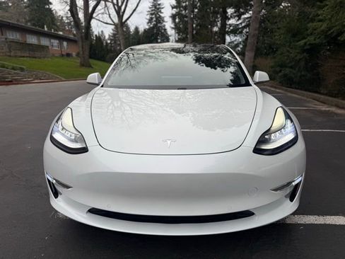 Used 2017 Tesla Model 3 Long Range image 2