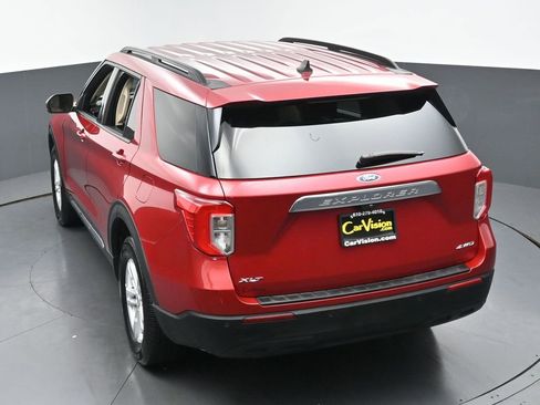 Used 2022 Ford Explorer XLT w/ Equipment Group 202A AWD/4WD image 40